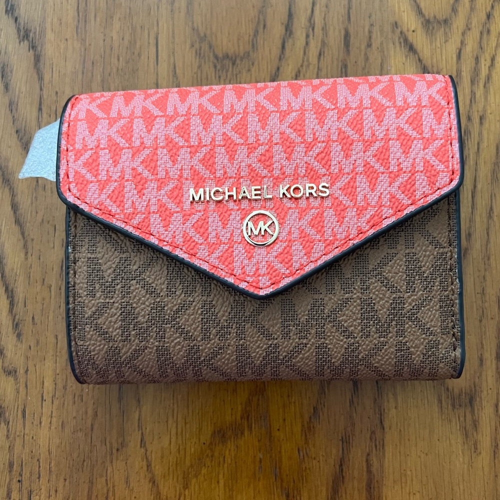 NWT Michael Kors Jet Set Charm Dahlia Multi Trifold